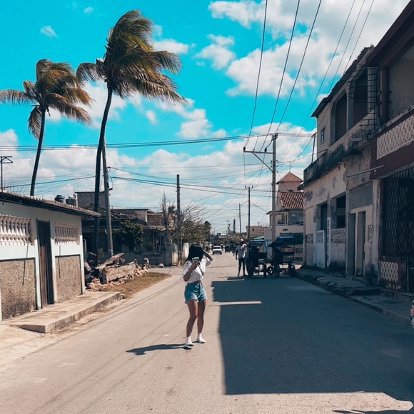 Meet your Posher, Ruth - Picture 3 of 3